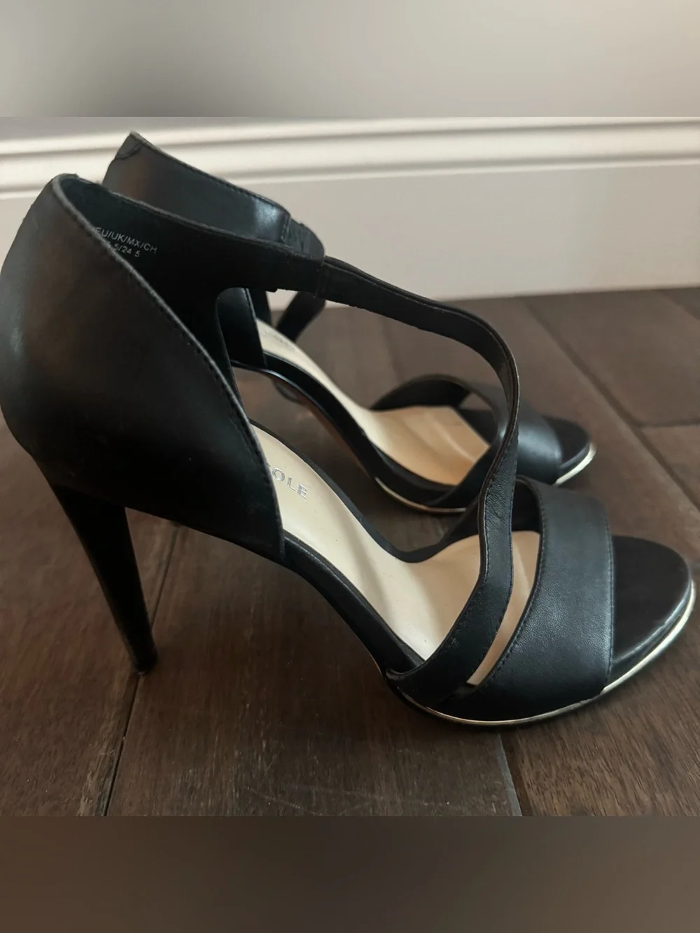 Kenneth Cole Baylee Black Leather Strappy 4” Heels 8